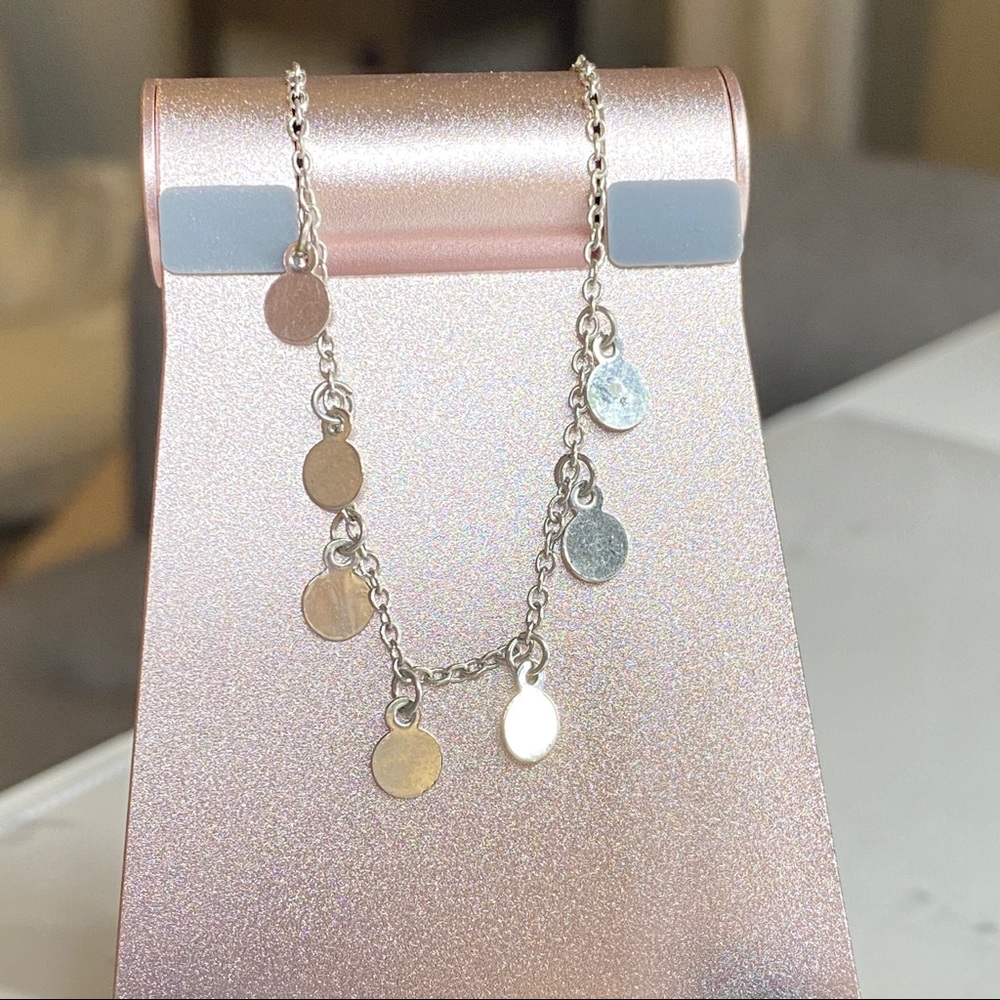 !!SILVER dangly choker (great condition)